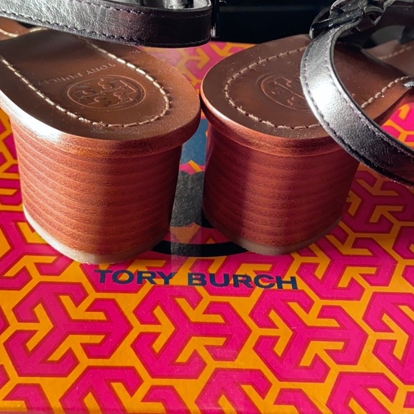 Tory Burch Melinda Sandal with Block Heel 8.5 - Picture 3 of 4